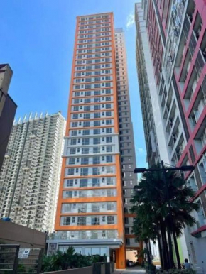 Milia Condo w/ Free use of Swimming pool & Gym
